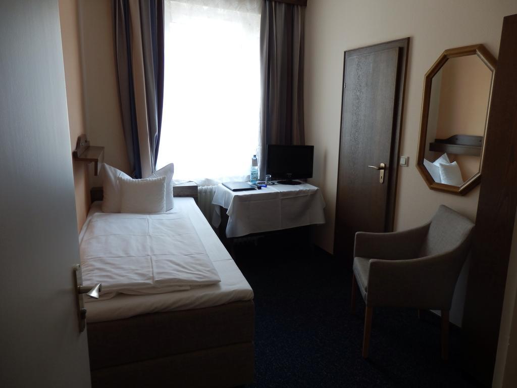Hotel Rheinischer Hof Bad Breisig Quarto foto