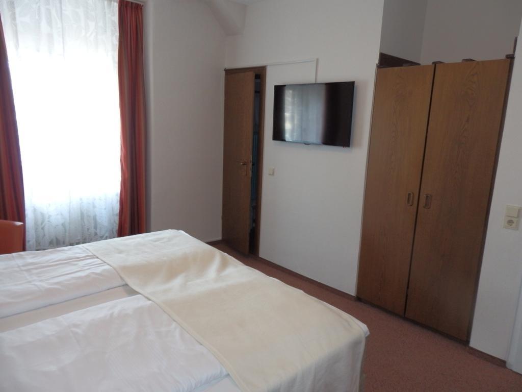 Hotel Rheinischer Hof Bad Breisig Quarto foto